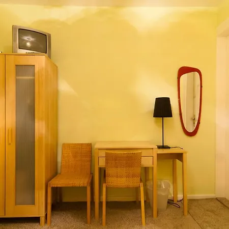 Artep 73 Gaestewohnung דירה